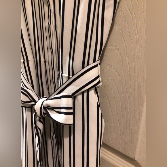 Banana Republic brand new without tags long button down dress. Size 4 - Picture 8 of 12